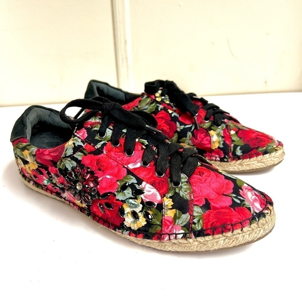 Yellow Box Enchanted Floral espadrilles Sneakers Womans 9M Boho cottagecore
